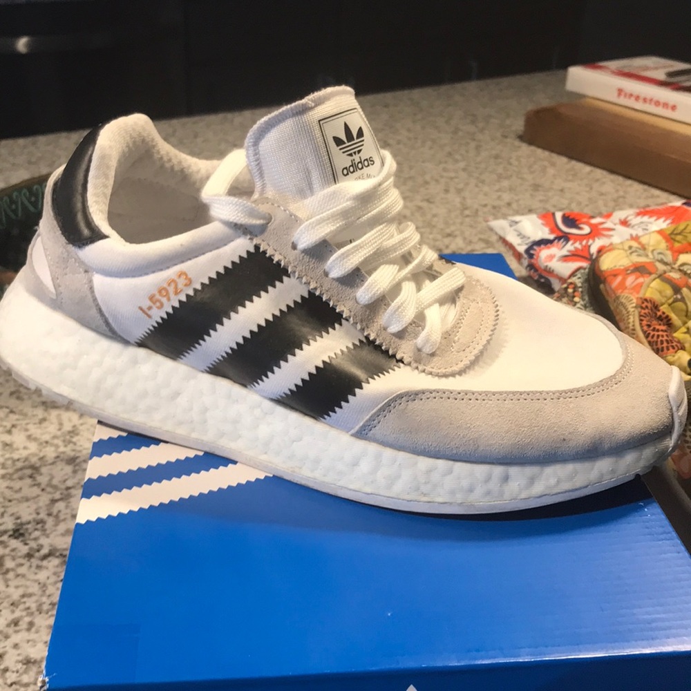 Adidas Iniki